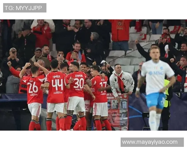 英超激战阿森纳绝杀本菲卡补时进球引爆全场激情时刻回顾